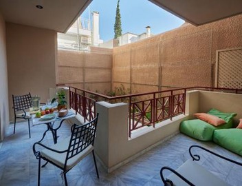 Rastoni Acropolis Uniquely Located Stylish Apartments 2