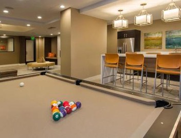 Holiday in LA - 1br with Free parking, Laundry, Pool 3