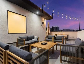 Stylish DTLA Home With Views 5