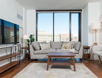 Luxury 2BR BackBay Boston Common T-station Roof Top Lounge Gym 5