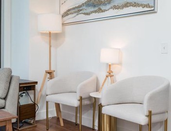 Luxury 2BR BackBay Boston Common T-station Roof Top Lounge Gym 4