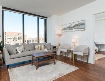 Luxury 2BR BackBay Boston Common T-station Roof Top Lounge Gym 2