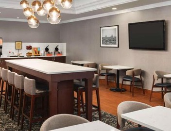 Hampton Inn by Hilton Boston/Cambridge 3