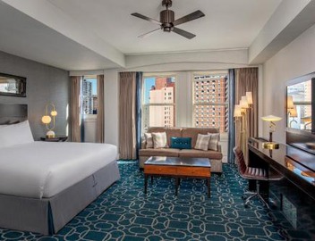 Hotel Adagio, Autograph Collection 3