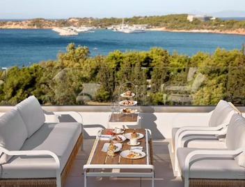 The Roc Club, A Hotel to Live 2