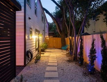 Modern East Austin Stay near Plaza Saltillo Stn 3
