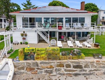 Coastal Charm Lobster Chato 5