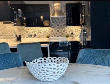 Malahide Dublin Airport Superior Large Serviced Apartment - Sleeps 6 5