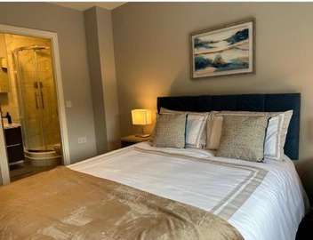 Malahide Dublin Airport Superior Large Serviced Apartment - Sleeps 6 2