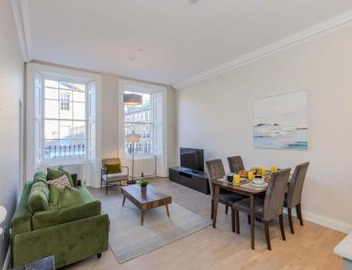Dragon Suites - Edinburgh City Centre 2 Bed Apartment 4