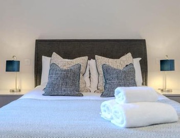 Dragon Suites - Edinburgh City Centre 2 Bed Apartment 5