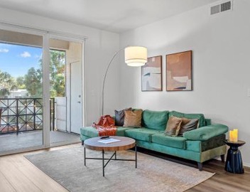 Luxury 2BDR with Parking & Pool - Marina del Rey 5