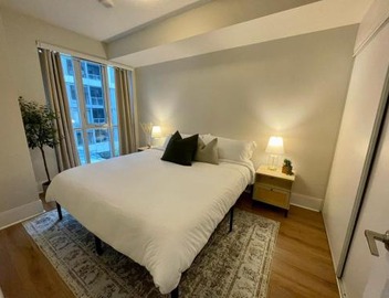 Toronto Entertainment District - King Bed Condo - Close to Core - Dome - Scotiabank - CNE - Fort York - Near King St W 2