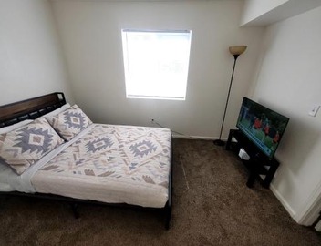 4 Bedrooms & 2.5 Bathrooms in LA 4
