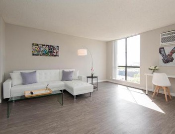 Skyline Palms 1-Bedroom with Roof-Top Pool 2