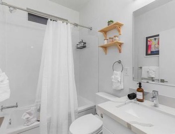Cozy Oasis in the heart of Capitol Hill 5