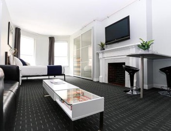Charming Studio on Boston's Iconic Newbury St. #8 4