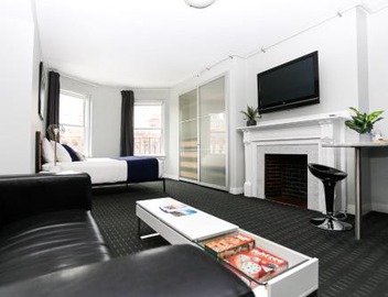 Charming Studio on Boston's Iconic Newbury St. #8 5