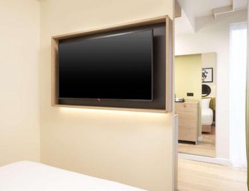 Hampton By Hilton London Old Street 2