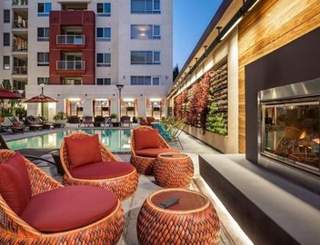 Beautiful Studio in West Hollywood 3