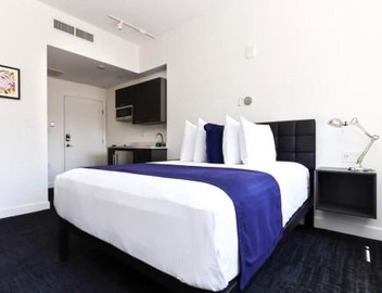 Stylish Studio in Historic Boston - Unit #406 4