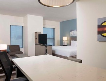 Hyatt House Austin/Downtown 3