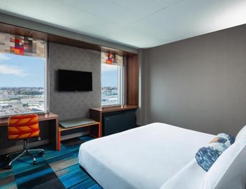 Aloft by Marriott Boston Seaport District 2