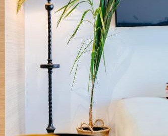 Ovation - New Footscray Apt w parking & pool 3