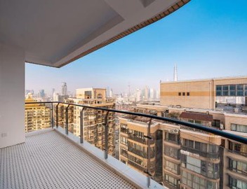 Moment Home - Bund River View Near Yu Garden subway,3bedrooms 2bathrooms 1bathtube with elevator apart ment 4