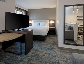 Residence Inn by Marriott Valencia 4