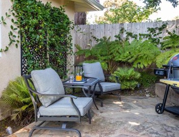 FIFA PRIME-Pvt Luxe Home! King Bed, Jacuzzi, Fire Pit, BBQ! Beautiful! 4