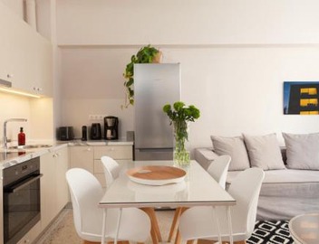 The Marble Suites, PLAKA 4