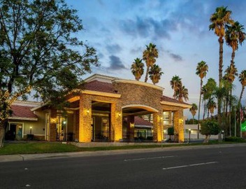 La Quinta by Wyndham Pomona 5