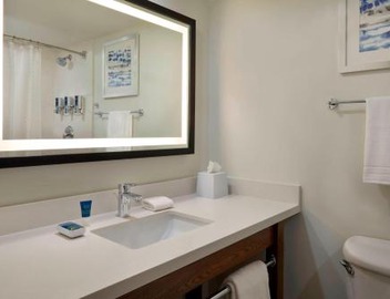 Four Points by Sheraton Toronto Airport 5
