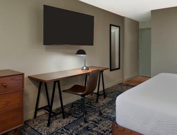 Four Points by Sheraton Toronto Airport 2