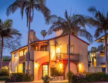 Castillo Inn at the Beach 2