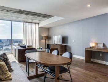 2 BR Lux Panoramic View - Rainey 5