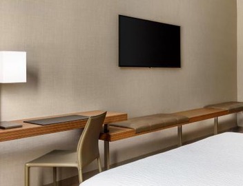 AC Hotel by Marriott San Francisco Airport/Oyster Point Waterfront 4