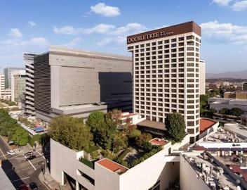 Doubletree by Hilton Los Angeles Downtown 4