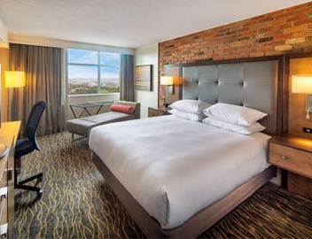 Doubletree by Hilton Toronto Airport, ON 3