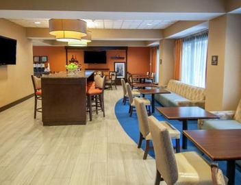 Hampton Inn Metairie 3
