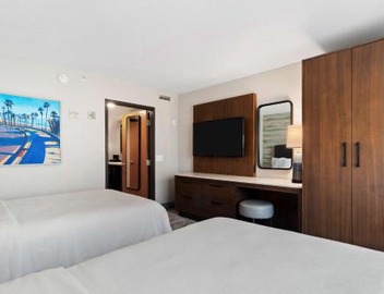 Embassy Suites by Hilton Anaheim South 2