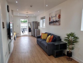 Stunning roof terrace studio flat 3