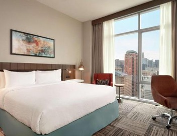 Hilton Garden Inn Chicago Downtown South Loop 2