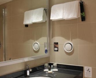 Renaissance London Heathrow Hotel 4