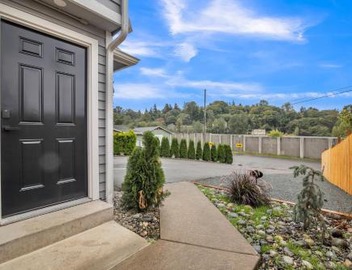 Pacific Northwest Retreat Duplex 3min from Seattle 5