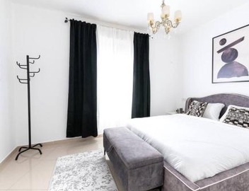 Neat 4BR Apt. With Parking/High Floor/Elevator/AC 2