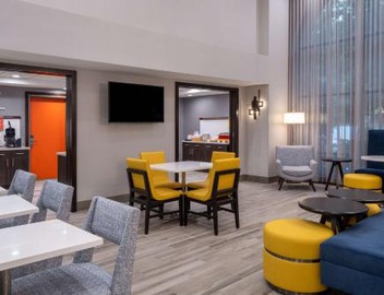 Hampton Inn & Suites Agoura Hills 5
