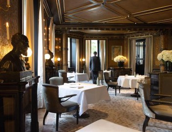La Réserve Paris Hotel & Spa 4