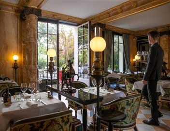 La Réserve Paris Hotel & Spa 5